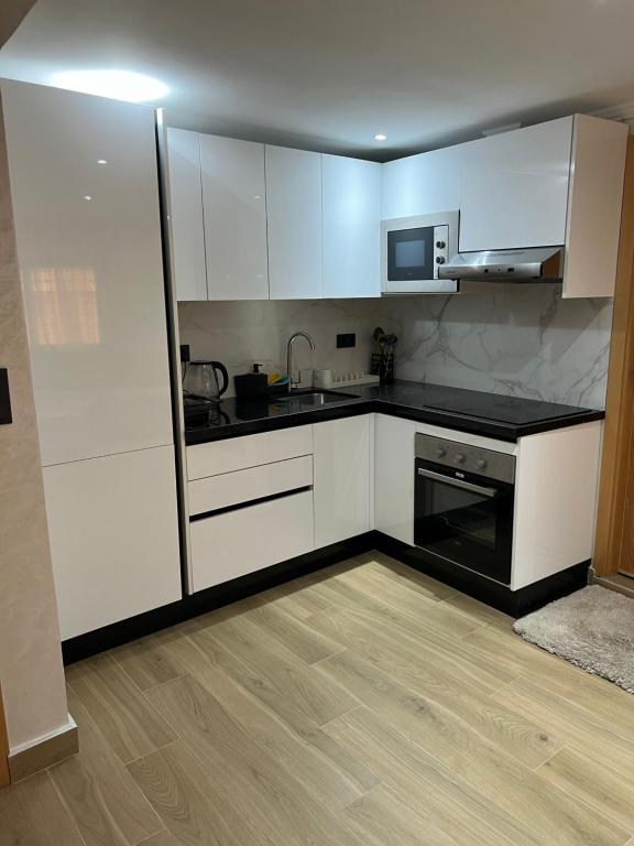 Kuchyň nebo kuchyňský kout v ubytování Appartement vue sur mer - Calabonita
