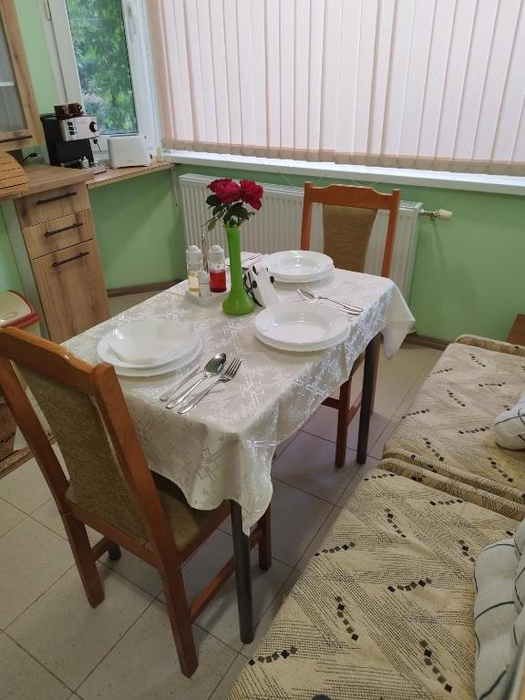 Postel nebo postele na pokoji v ubytování Aleks Guest House