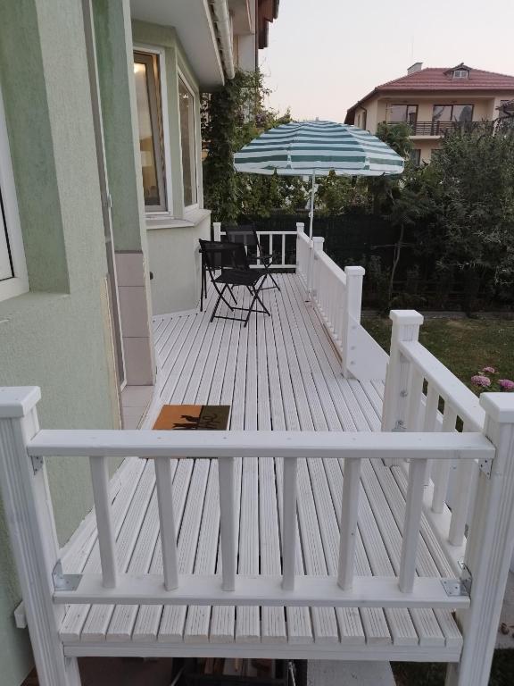 Balkón nebo terasa v ubytování Aleks Guest House