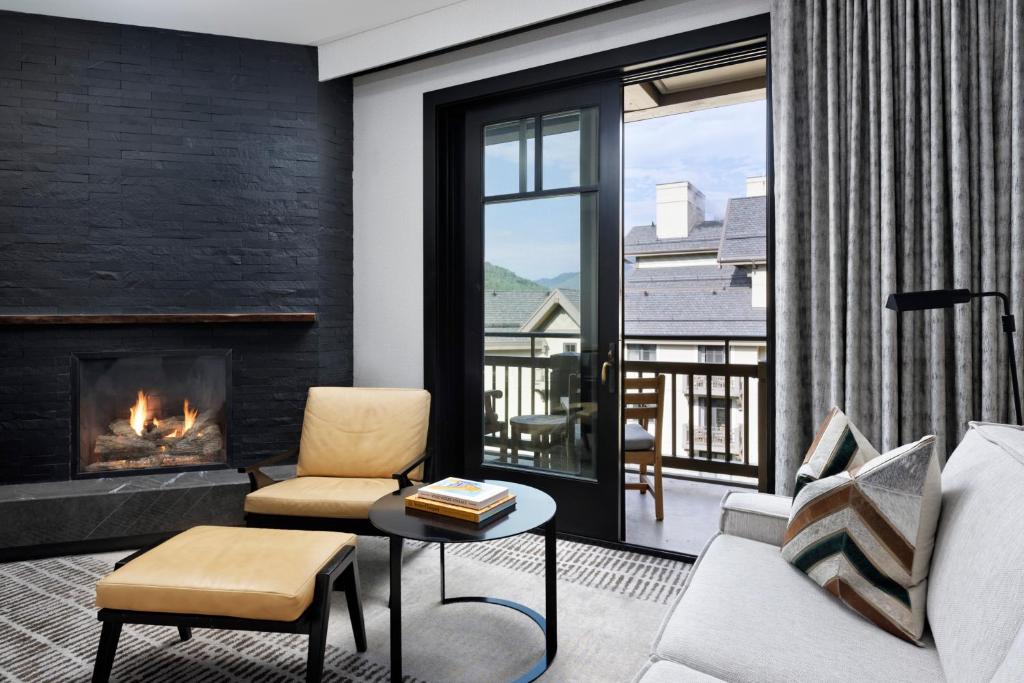 Posezení v ubytování Four Seasons Resort Vail