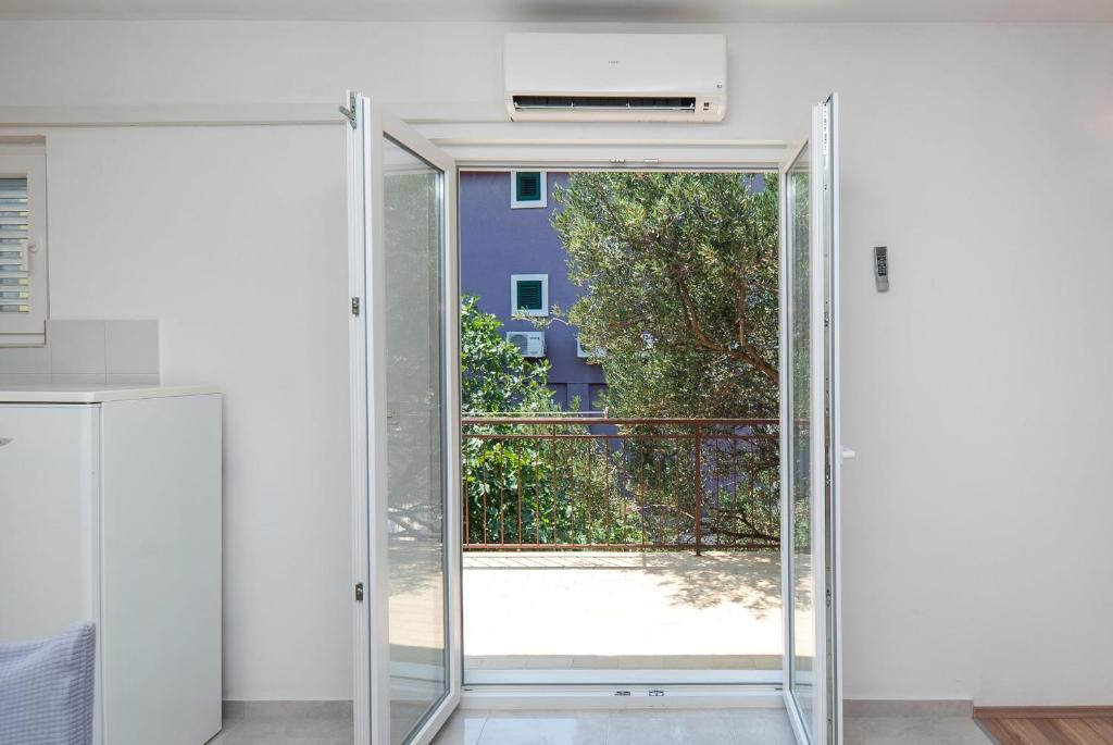 Fotografie z fotogalerie ubytování Apartment Ljuba v Primoštenu
