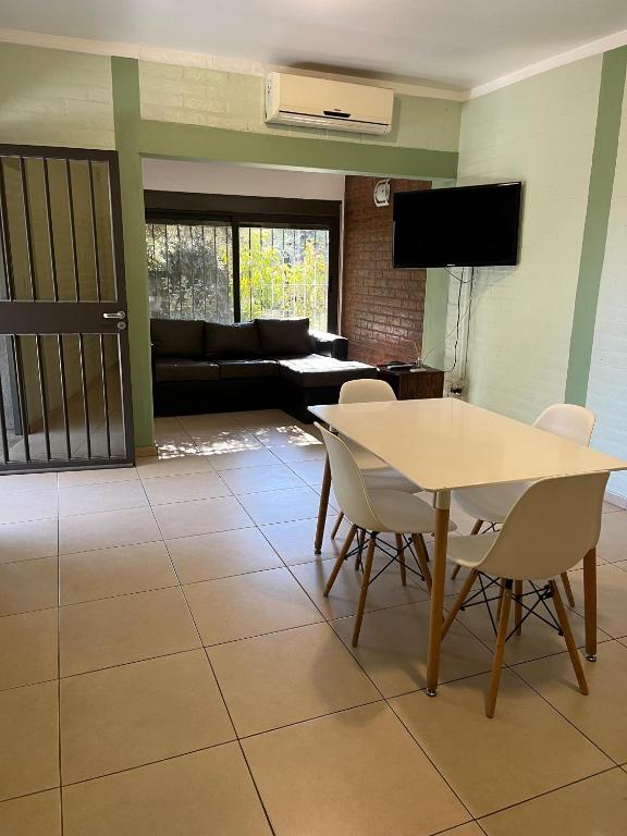Apart Hotel y Cabañas Olivos del Sol - Familiekamer Met Uitzicht Op De Tuin