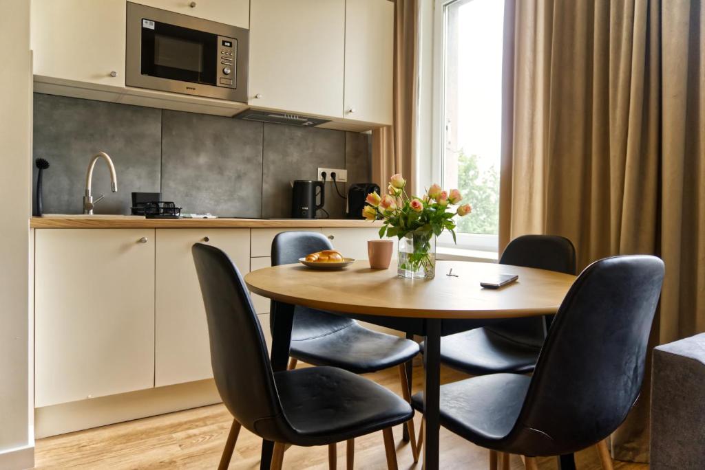 Kuchyň nebo kuchyňský kout v ubytování New! Warsaw Center Boya Apartments