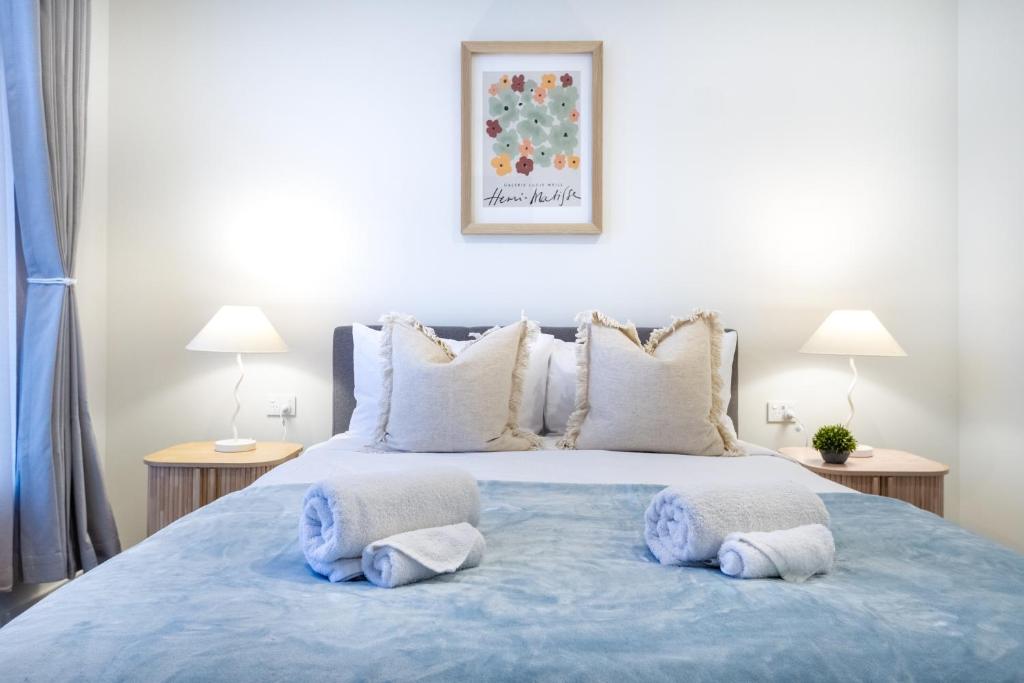 Cozy and Chic in Central Christchurch - Resim 2