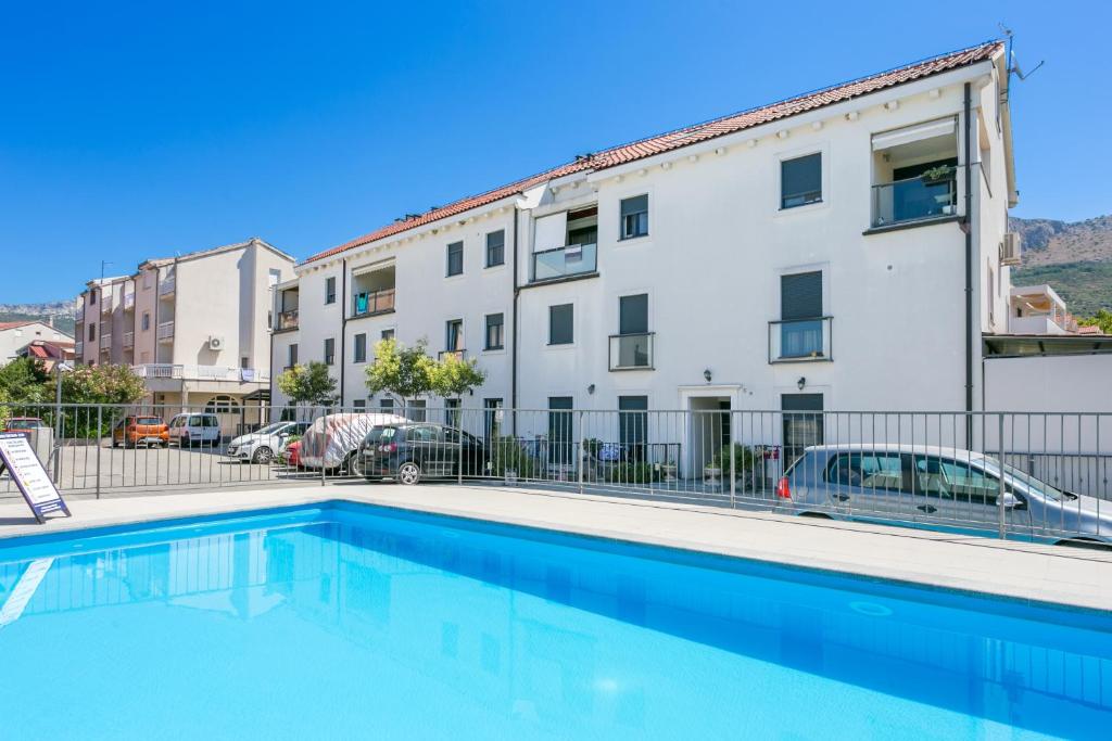 Apartments with swimming pool Podstrana, Split - 22897