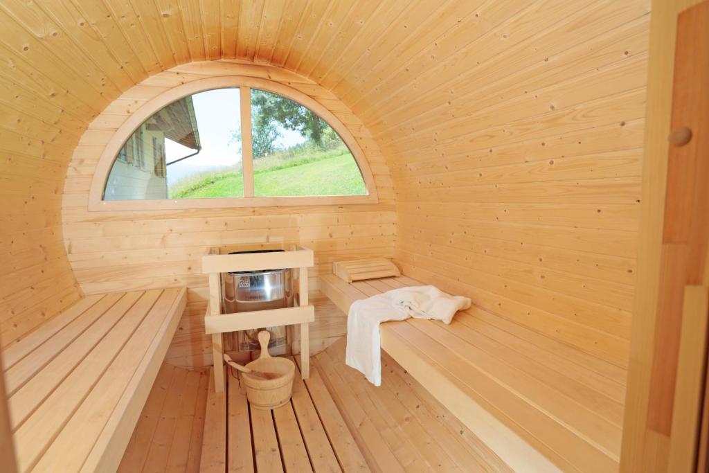 Telewizja i/lub zestaw kina domowego w obiekcie Residence Villa Boschetto
