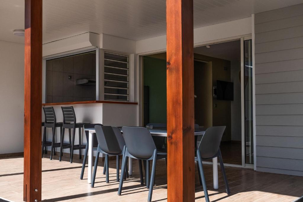 Balkón nebo terasa v ubytování Niu Beach Hôtel Moorea