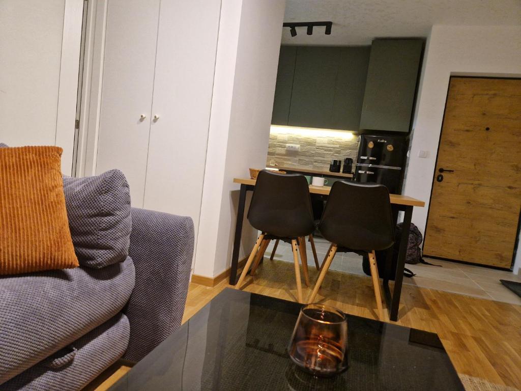 Kuchyň nebo kuchyňský kout v ubytování Divcinova - Apartman Gorski