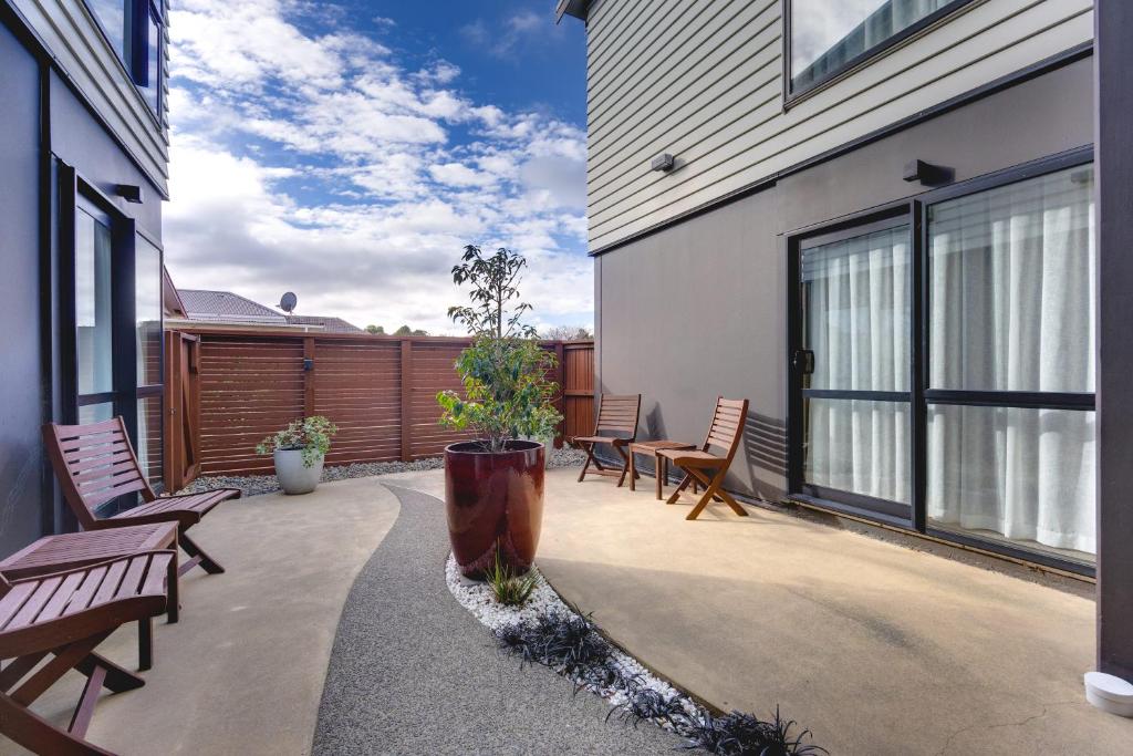 Ava Lodge - Resim 21