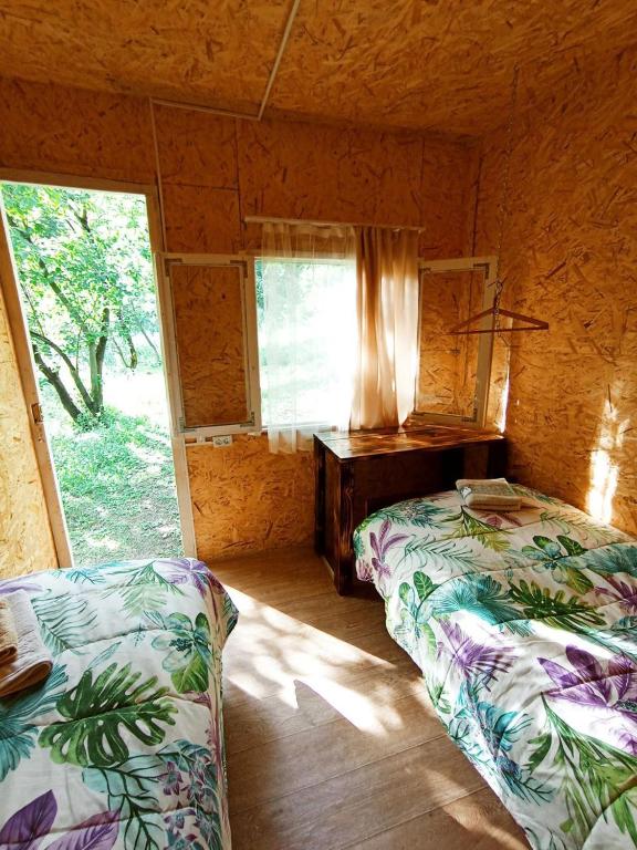 Postel nebo postele na pokoji v ubytování Camping Three poplars by VL
