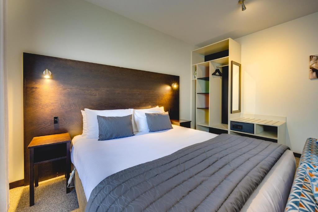 Ava Lodge - Resim 29