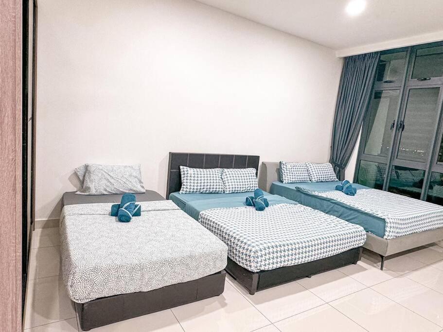 Postel nebo postele na pokoji v ubytování Green Haven x Studio-3Beds -5 Pax