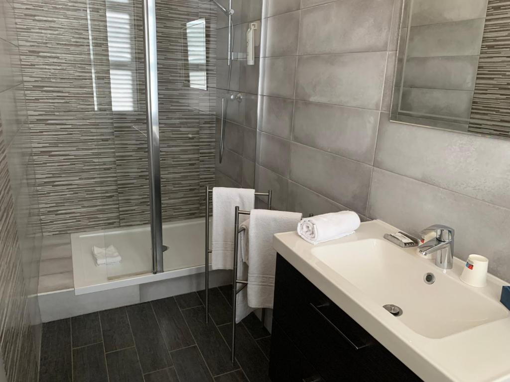 The Originals Boutique, Hôtel Roca-Fortis, Rochefort - Triple Room