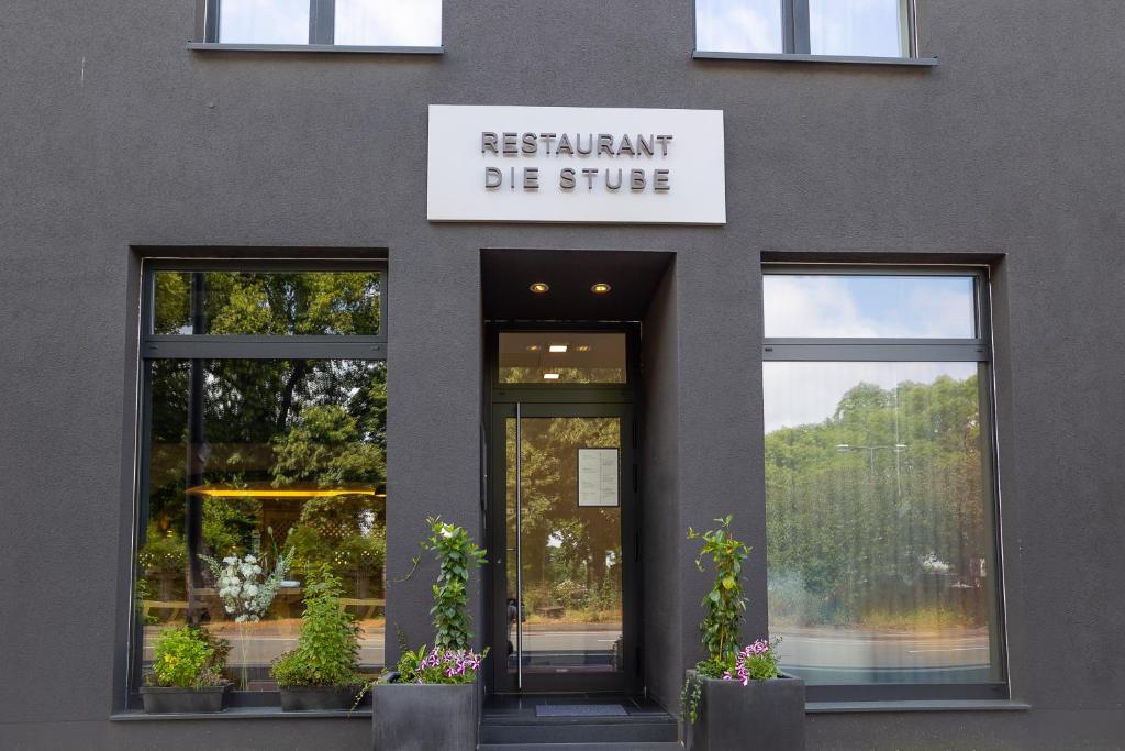 &REPEAT Köln Airport - Resim 31