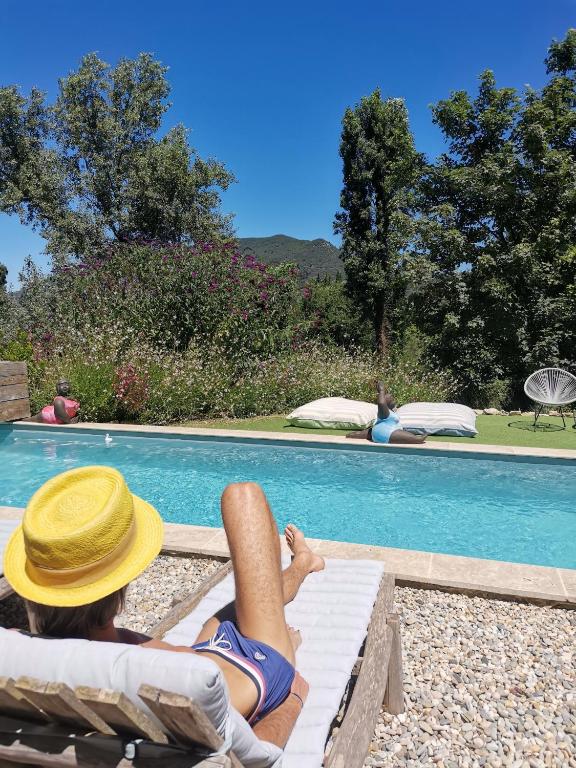 Bazén v ubytovaní Bulles d'Olive Provence - Piscine & Jacuzzi avec vue alebo v jeho blízkosti