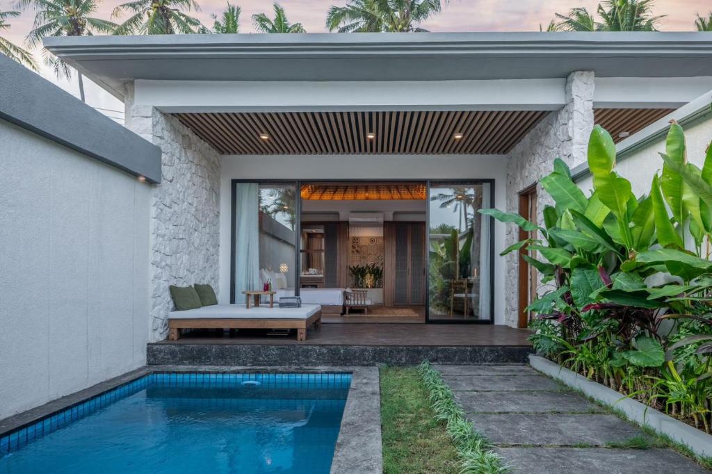 Nirwana Beach & Resort - One Bedroom Private Pool Villa