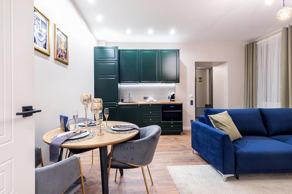 Stunning Baltic Atoms Apartment Decor image
