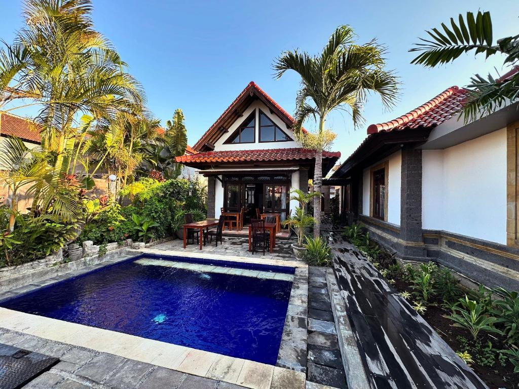 Bazén v ubytování Bali Stuti Jimbaran Inn nebo v jeho okolí