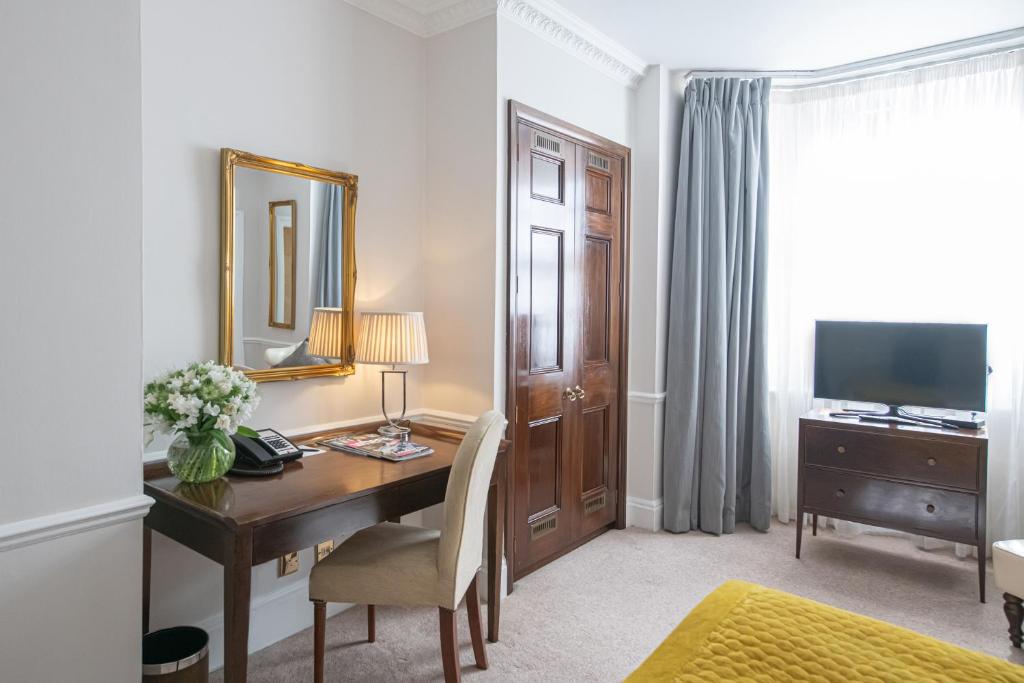 Dukes London - Superior Twin Room