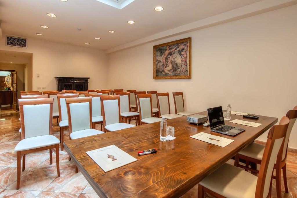 TV a/nebo společenská místnost v ubytování Hotel Atlantic Palace