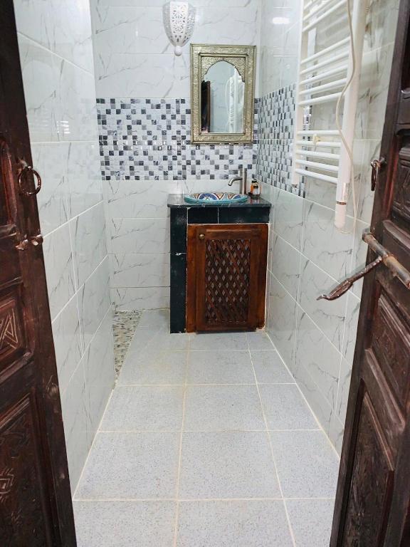 Koupelna v ubytování Riad maison Bounouar