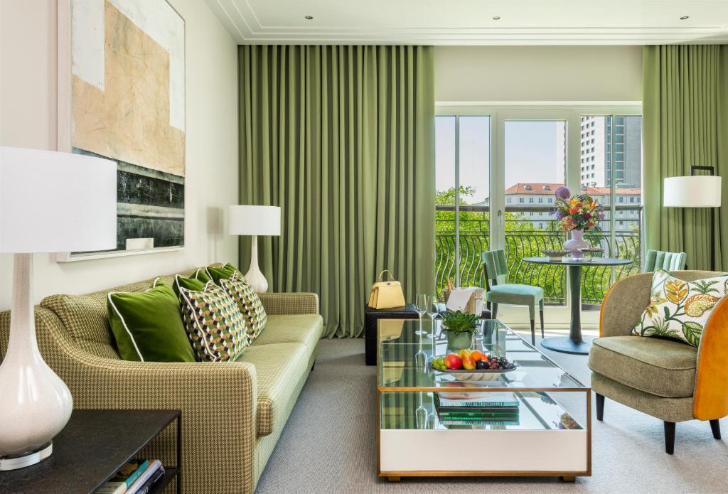 Rocco Forte The Charles Hotel - Resim 27