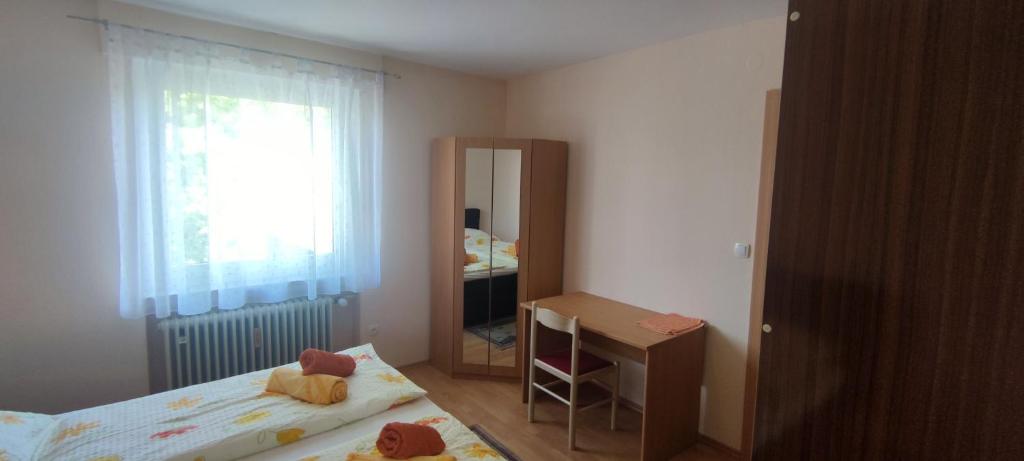 Alb Rooms - Einfache, gepflegte Zimmer auf der Schwäbischen Alb - 特大号床间