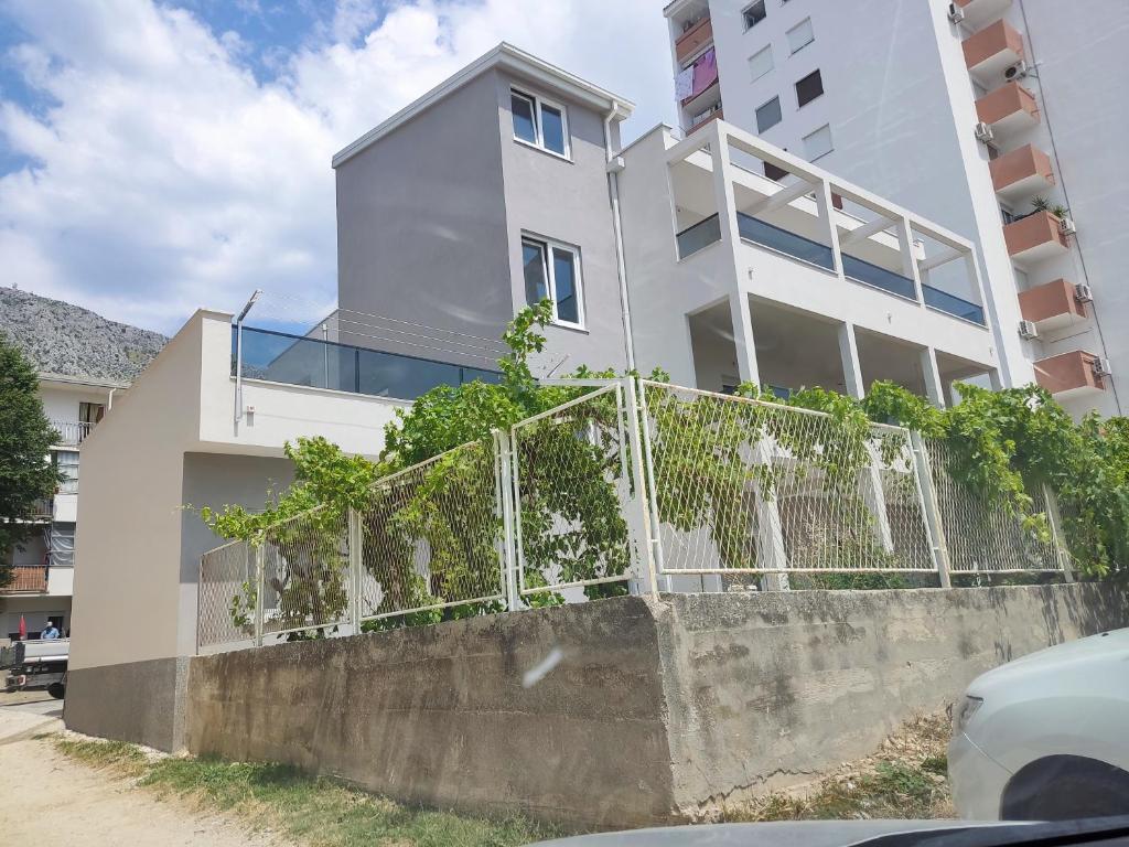 Bangunan di mana terletaknya apartmen