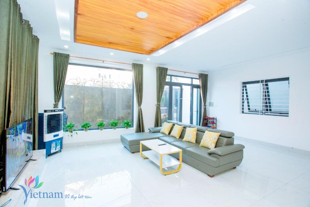 Suitetrails - Biệt Thự LÊ NGỌC HÂN Hồ Bơi Xanh