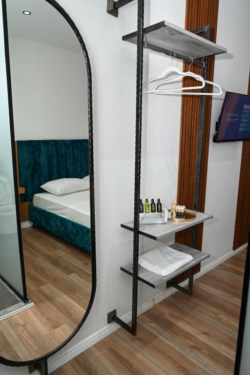 Koupelna v ubytování Apollonia Hotel