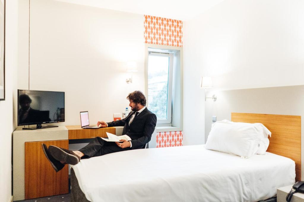 Stay Hotel Guimarães Centro - Resim 15