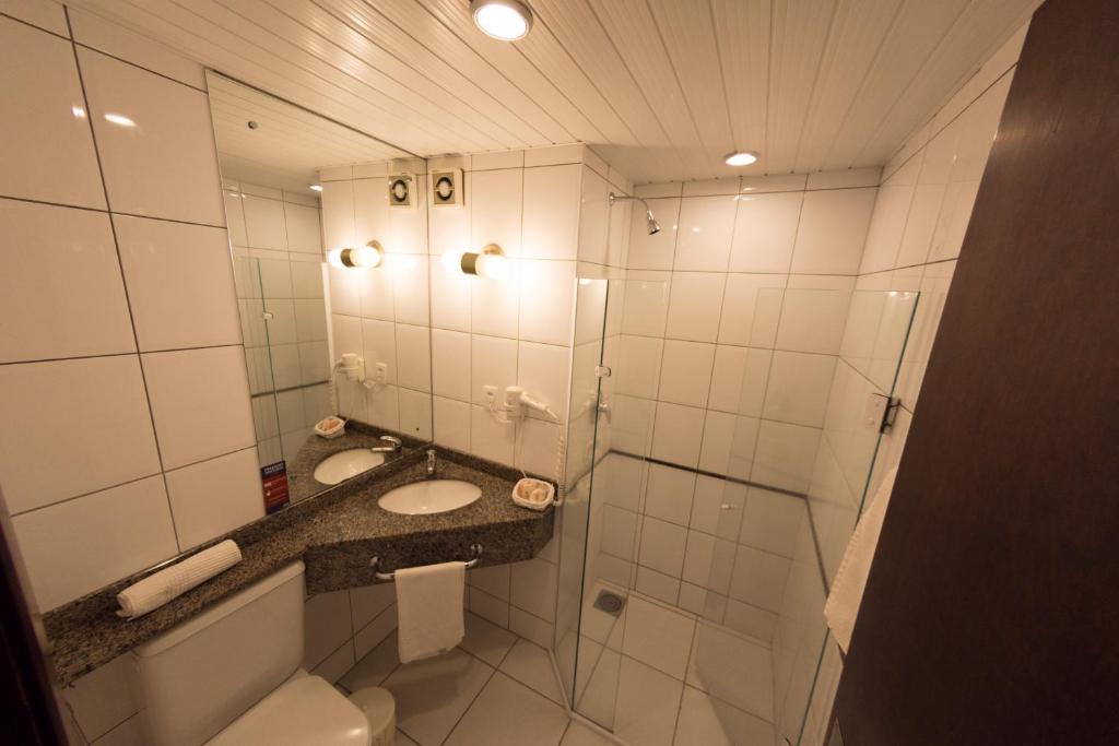 Koupelna v ubytování Atalaia Palace Hotel