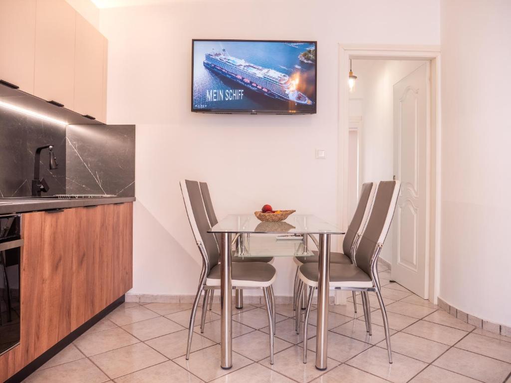 TV a/nebo společenská místnost v ubytování Athina's Home