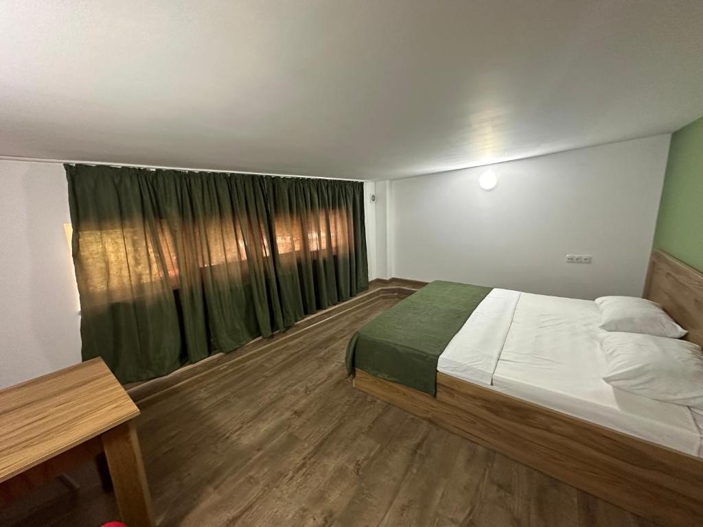 Postel nebo postele na pokoji v ubytování Express Hotel
