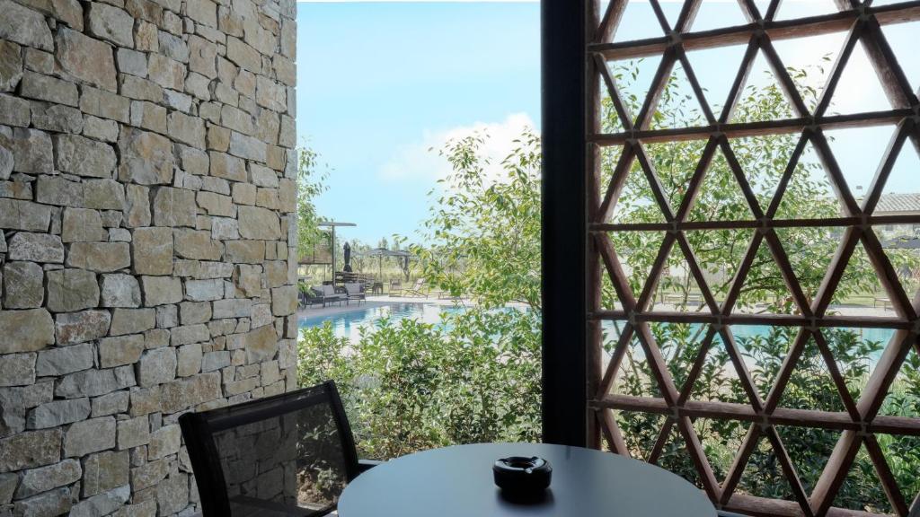 The swimming pool at or close to I Vivai