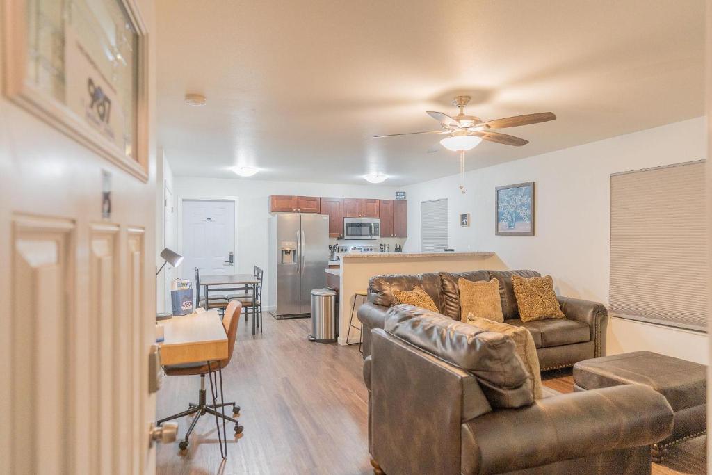 Gallery image of Lower Northern Tanada Suite 2.0 (B) in North Pole