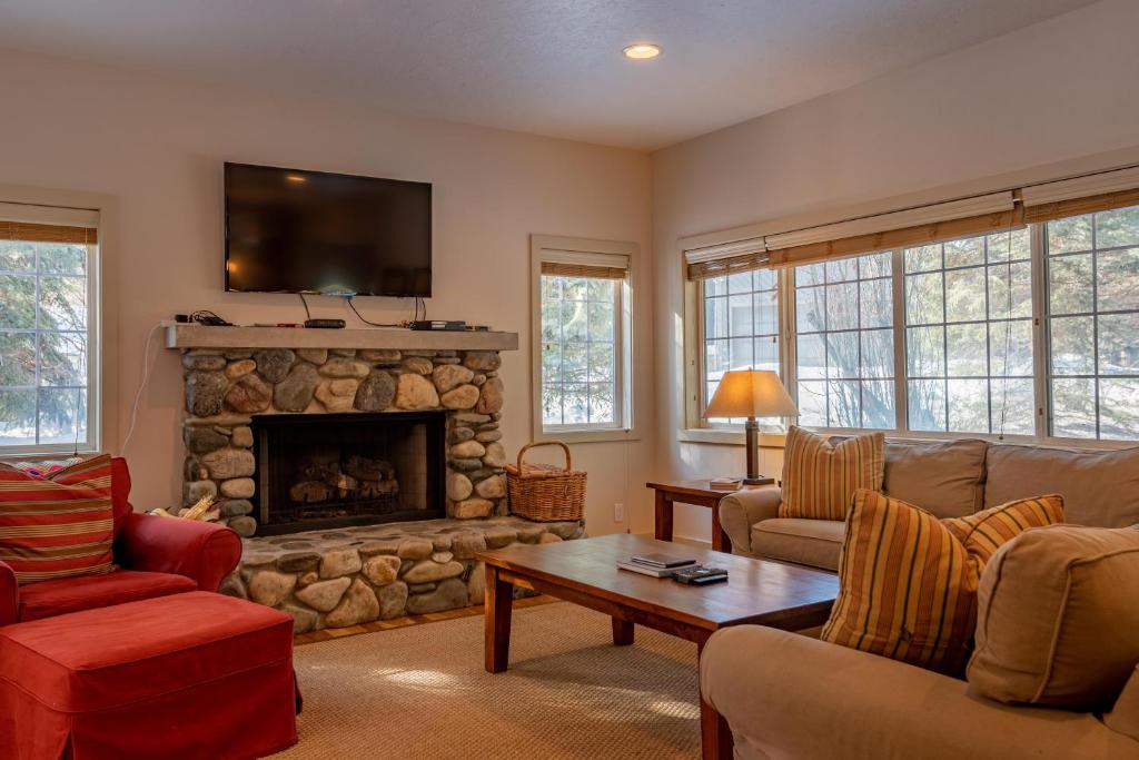 Yeager Home Elkhorn - Maison De Vacances De Trois Chambres