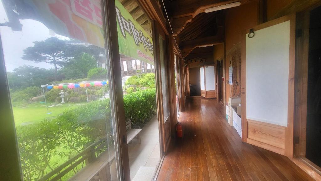 Zahrada ubytování Pet Friendly Hanok Temple Stay