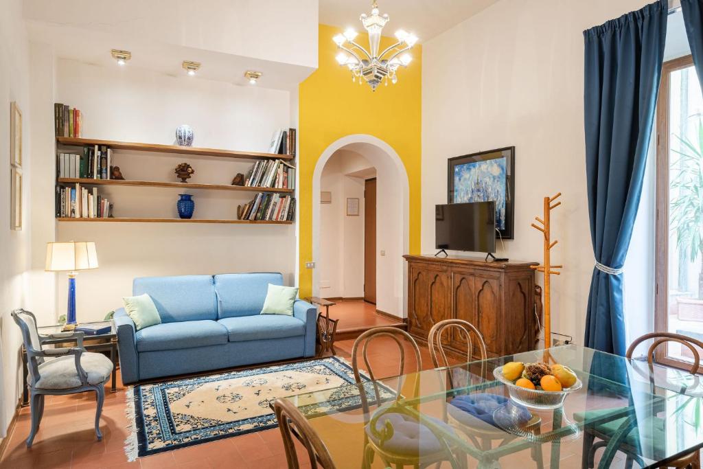 Signoria Apartment with patio