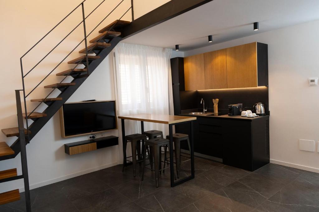 La Dimora dei Paladini - Appartamento Loft Con 1 Camera Da Letto E Balcone