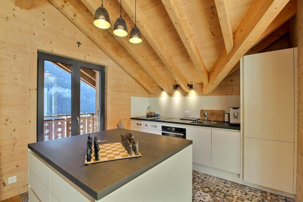 Una cocina o zona de cocina en Source 24 Penthouse Spectacular View