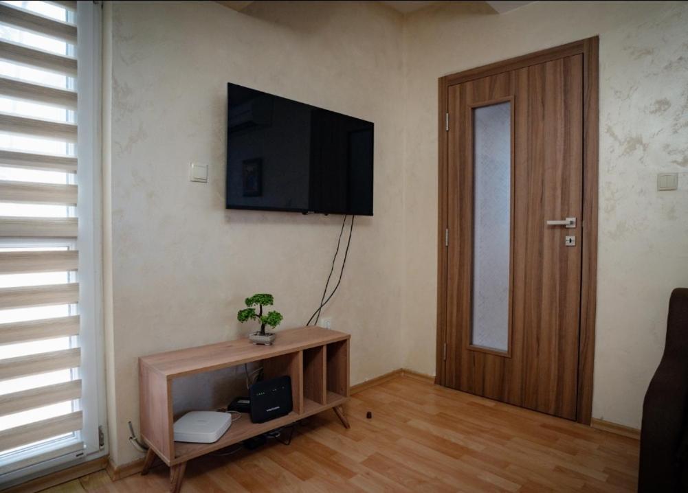 A television and/or entertainment centre at Apart Centar