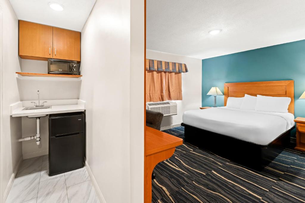 Americas Best Value Inn Stonington Mystic - Habitación King