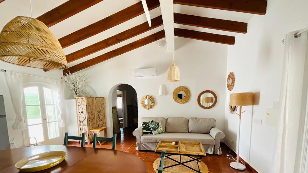 Et opholdsområde på Apartamento n 10 Cala En Bosch