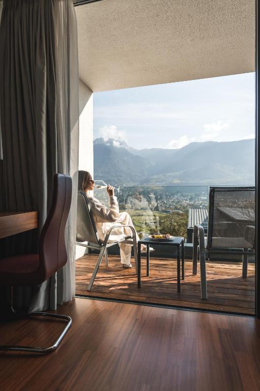 Nespecifikovaný výhled na hory nebo výhled na hory při pohledu z hotelu