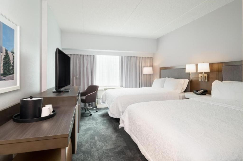 Hampton Inn Philadelphia Center City-Convention Center - Premium Queen Room With Two Queen Beds - Non-Smoking