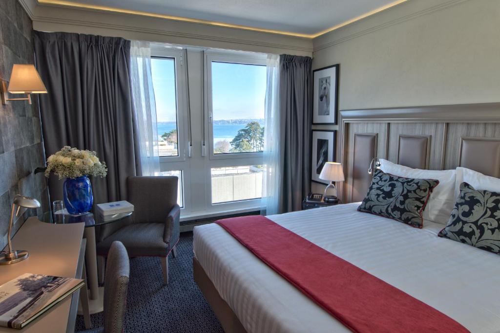 Drake Longchamp - Resim 7