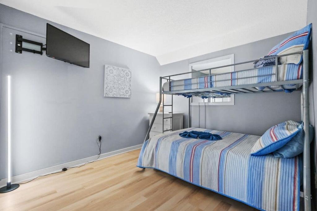 Postel nebo postele na pokoji v ubytování Myrtle Beach Resort Oceanfront Unit B129