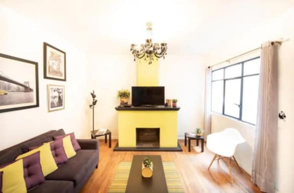 Zcalo Heart Wifi Smart Tv Central Location