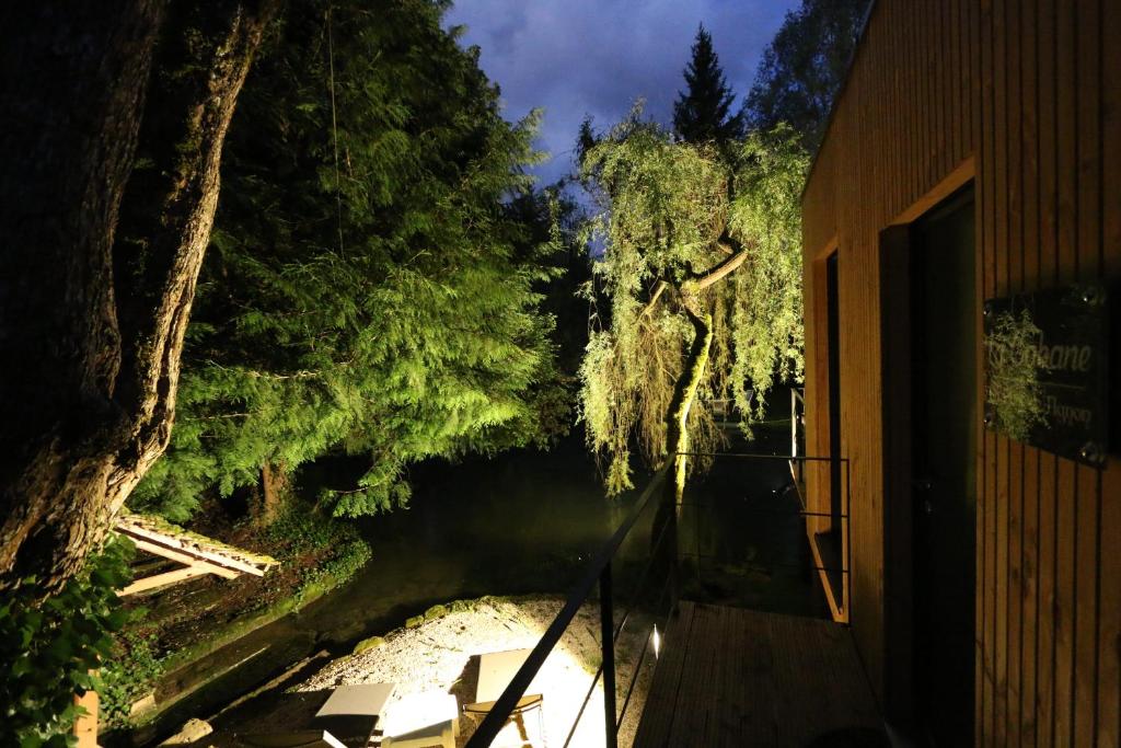 Fotografie z fotogalerie ubytování La Cabane du Pont de l'Ignon v destinaci Frénois